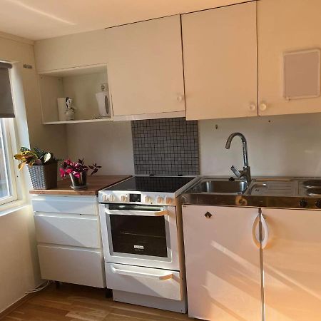 Feelhome Small 1 Bedroom Apartment Polar Vegen Tromsø Zewnętrze zdjęcie